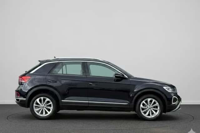Volkswagen T-Roc (2023) thumbnail 4