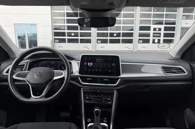 Volkswagen T-Roc (2023) thumbnail 6