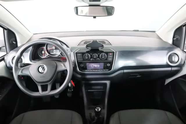 Volkswagen Up! (2023) thumbnail 6