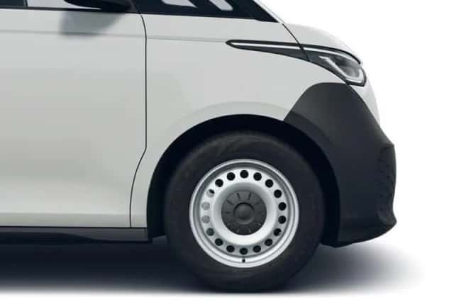 Volkswagen ID. Buzz (2025) thumbnail 3