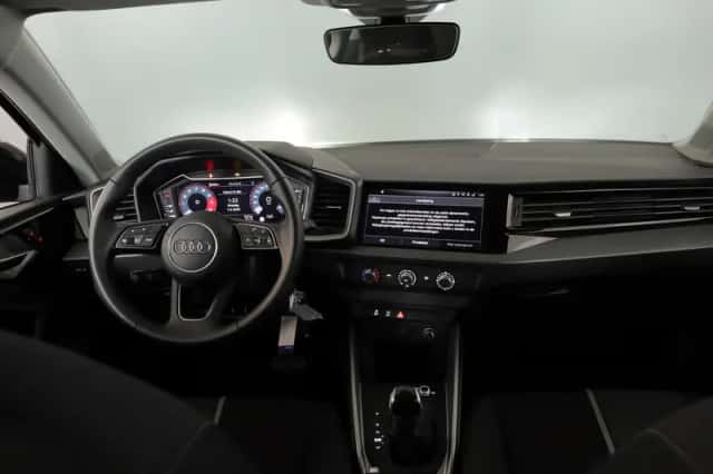 Audi A1 (2025) thumbnail 6