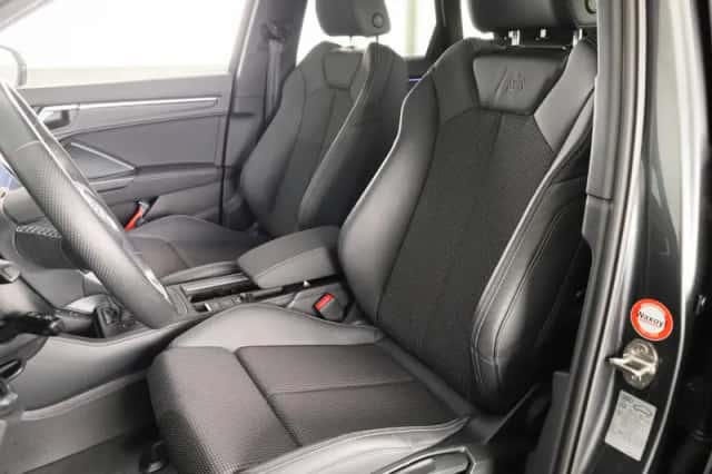 Audi Q3 (2023) thumbnail 6