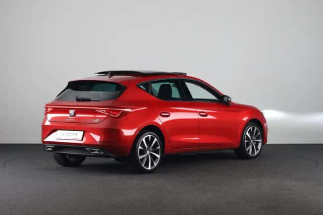 SEAT Leon (2023) thumbnail 5