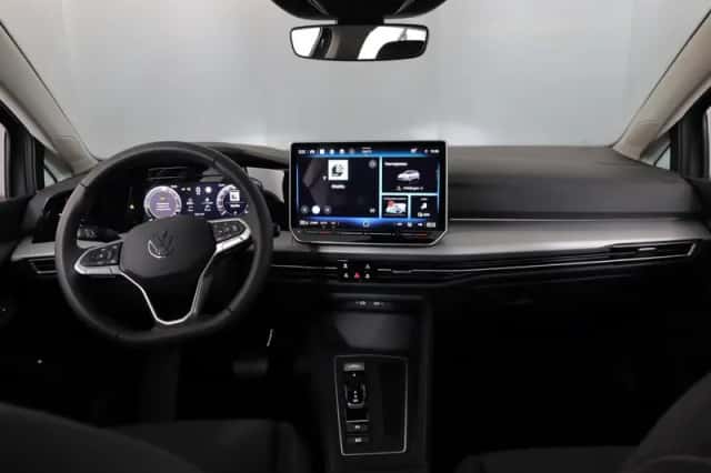 Volkswagen Golf (2026) thumbnail 5