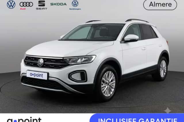 Volkswagen T-Roc (2023) thumbnail 1