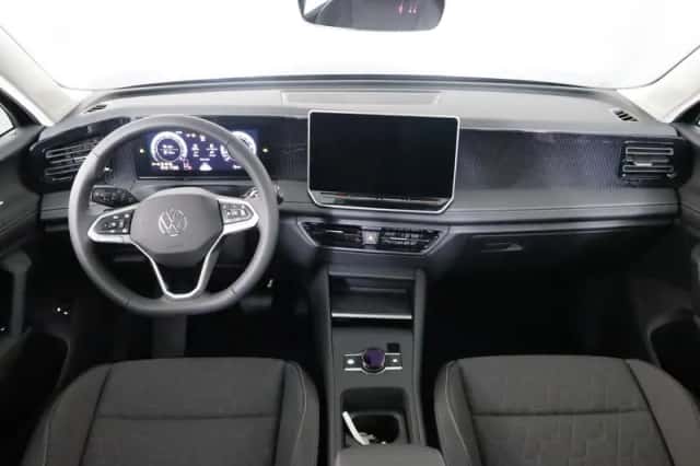 Volkswagen Tiguan (2026) thumbnail 5