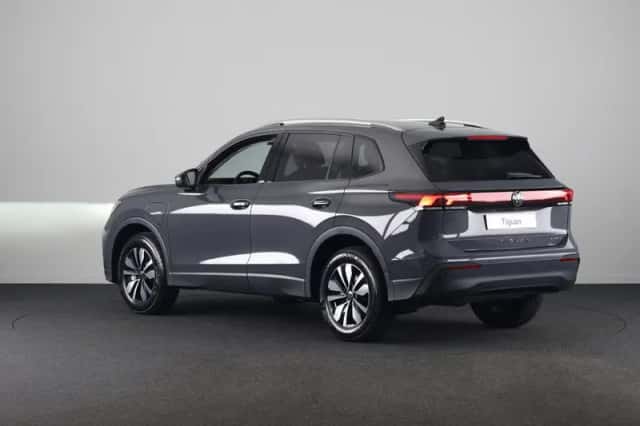 Volkswagen Tiguan (2026) thumbnail 3