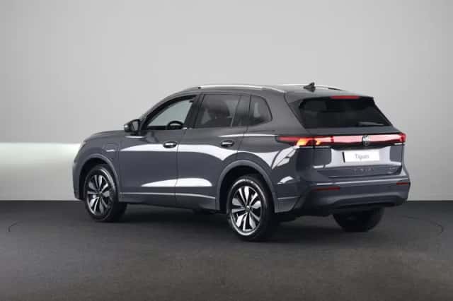 Volkswagen Tiguan (2026) thumbnail 2