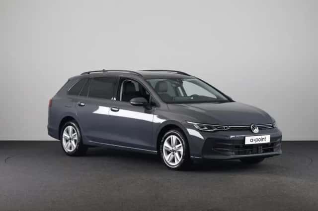 Volkswagen Golf (2024) thumbnail 5