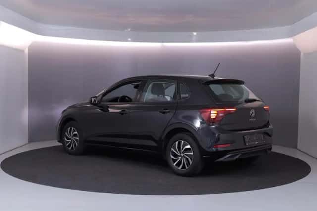 Volkswagen Polo (2021) thumbnail 2