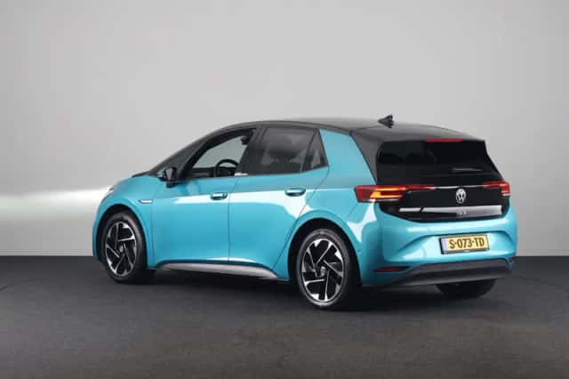 Volkswagen ID.3 (2023) thumbnail 3