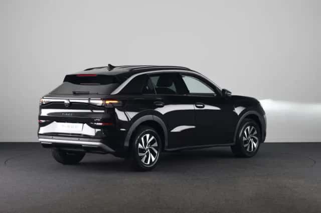Volkswagen T-Roc (2026) thumbnail 3