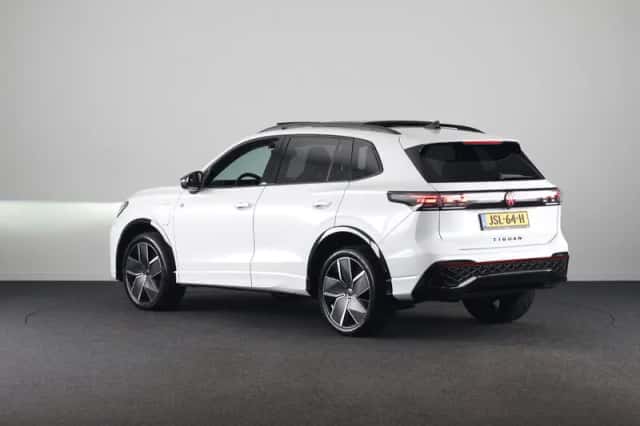 Volkswagen Tiguan (2025) thumbnail 3