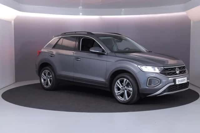 Volkswagen T-Roc (2022) thumbnail 5