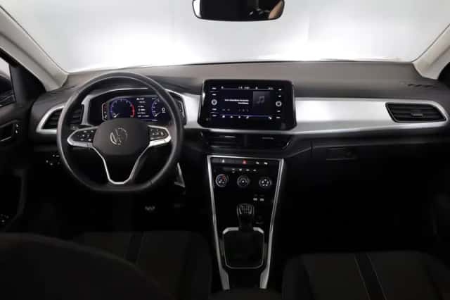 Volkswagen T-Roc (2022) thumbnail 6