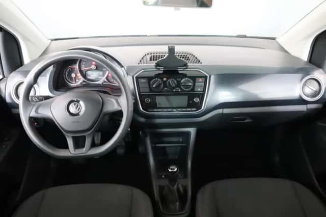 Volkswagen Up! (2019) thumbnail 6