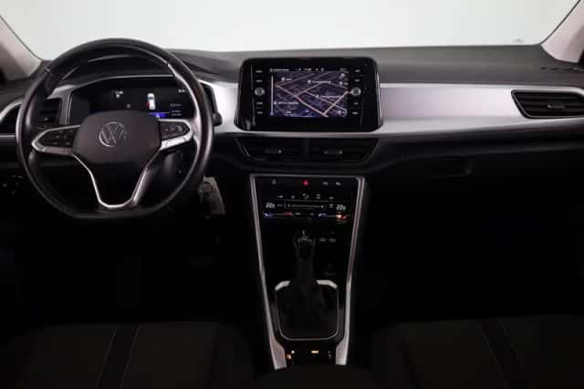 Volkswagen T-Roc (2023) thumbnail 6