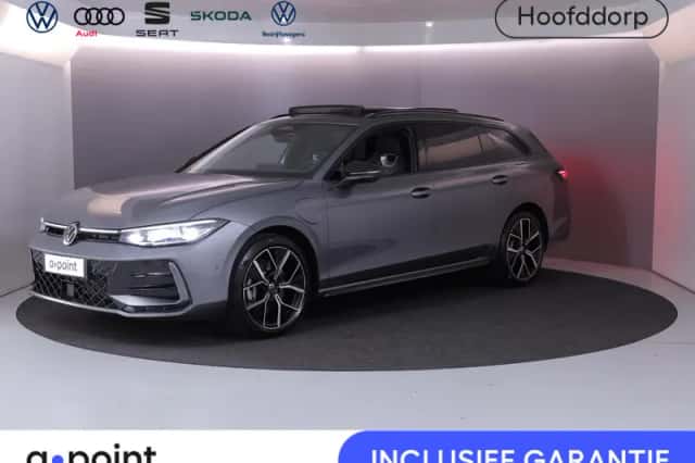 Volkswagen Passat (2025) thumbnail 1