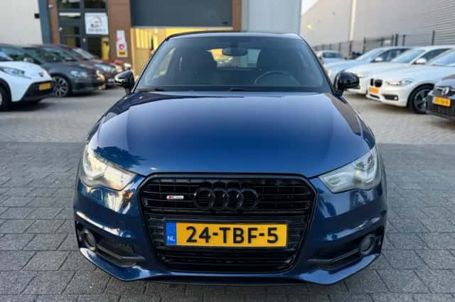 Audi A1 (2012) thumbnail 2