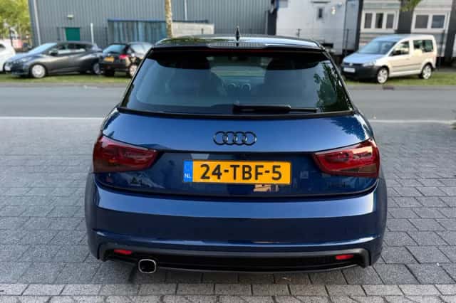 Audi A1 (2012) thumbnail 6