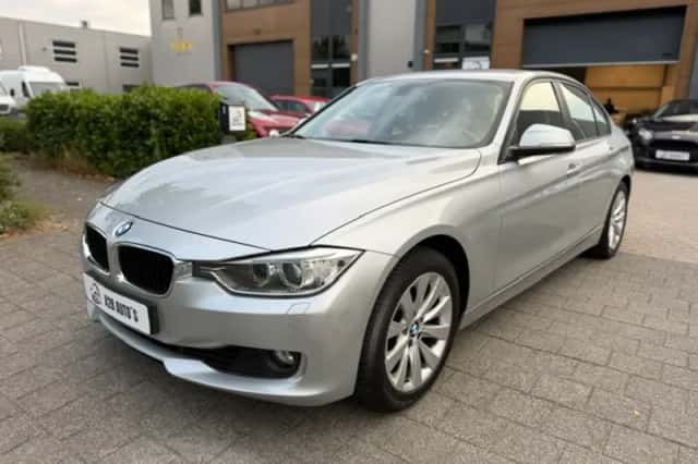 BMW 3-Serie (2013) thumbnail 3