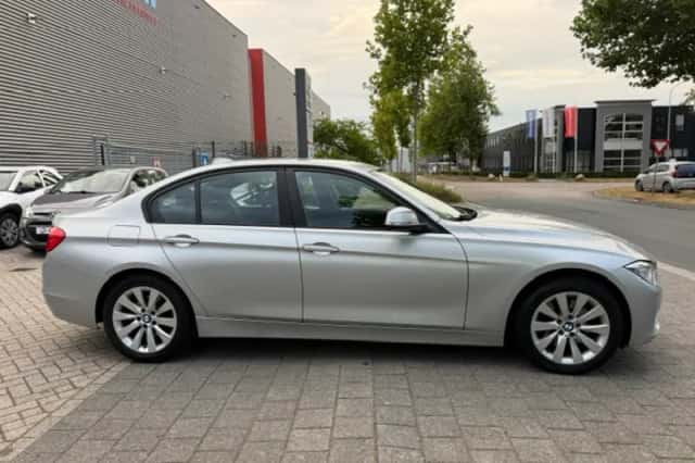 BMW 3-Serie (2013) thumbnail 5