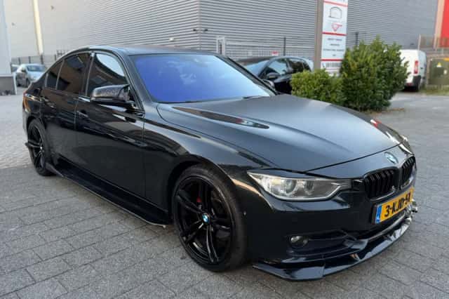 BMW 3-Serie (2013) thumbnail 1