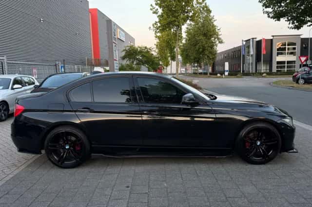 BMW 3-Serie (2013) thumbnail 3