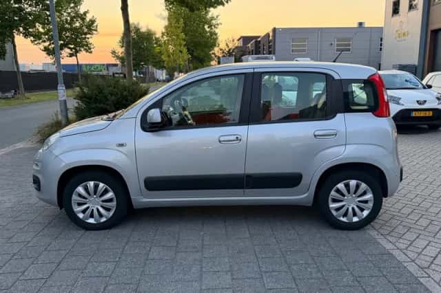 Fiat Panda (2017) thumbnail 2