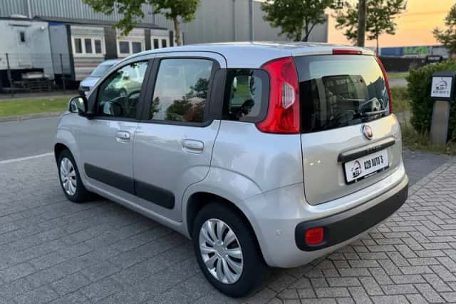 Fiat Panda (2017) thumbnail 3