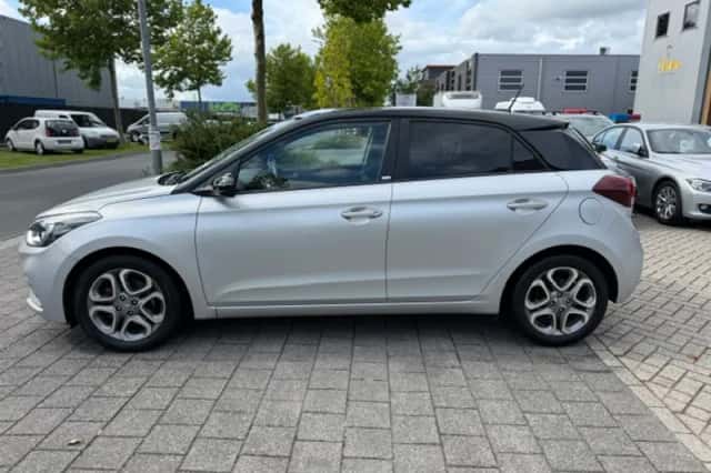 Hyundai i20 (2019) thumbnail 2