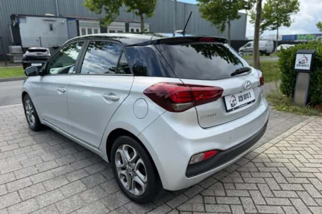 Hyundai i20 (2019) thumbnail 3