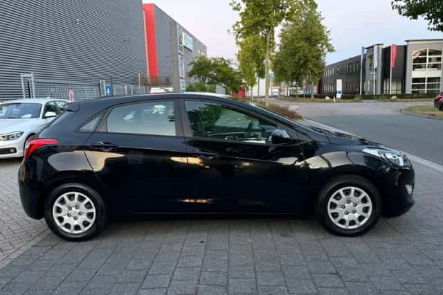 Hyundai i30 (2014) thumbnail 6