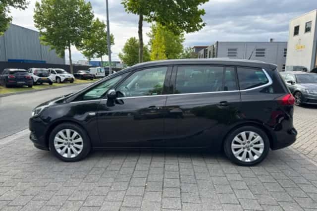 Opel Zafira (2018) thumbnail 4