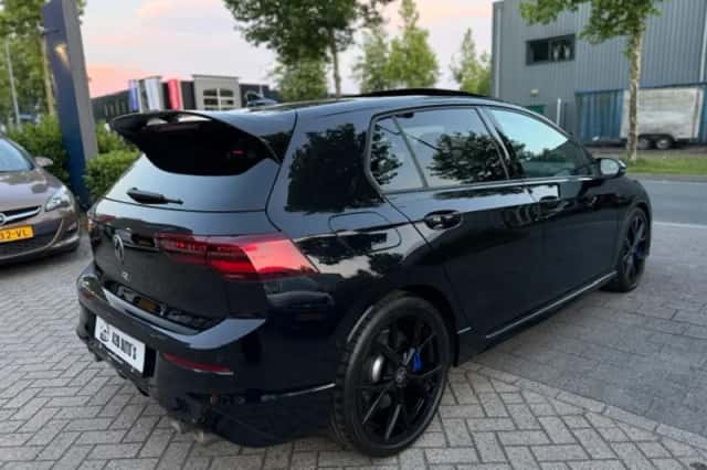 Volkswagen Golf (2023) thumbnail 5