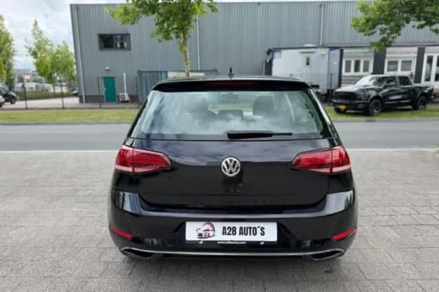 Volkswagen Golf (2018) thumbnail 5