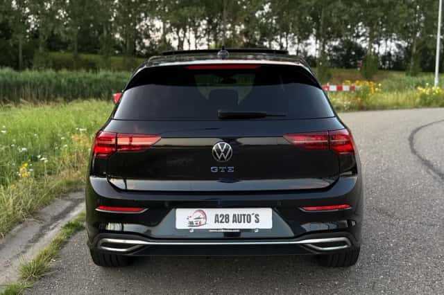 Volkswagen Golf (2021) thumbnail 4