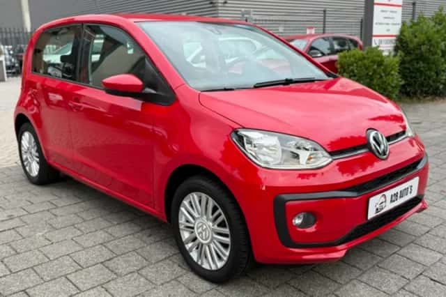 Volkswagen Up! (2017) thumbnail 1