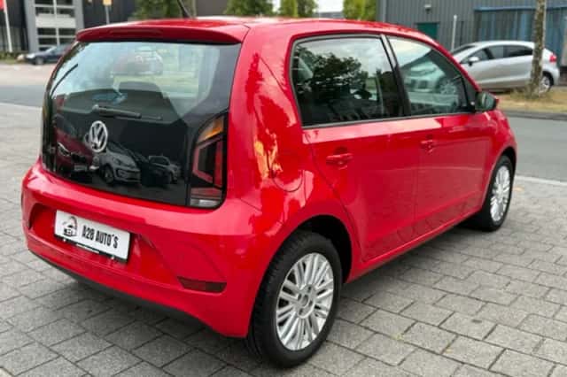 Volkswagen Up! (2017) thumbnail 6