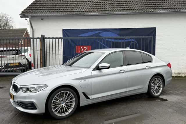 BMW 5-Serie (2020) thumbnail 1