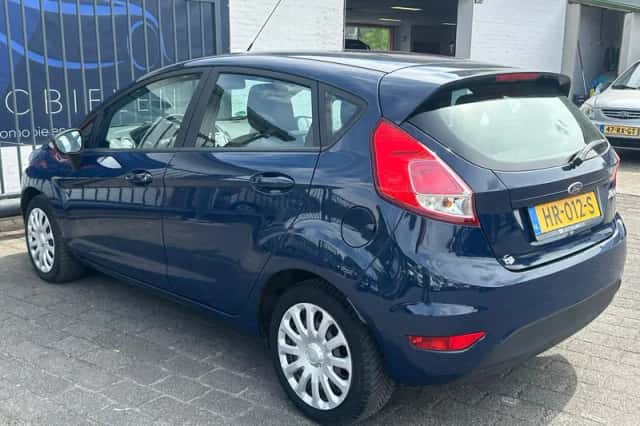 Ford Fiesta (2016) thumbnail 6