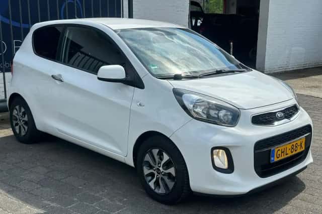 Kia Picanto (2016) thumbnail 3