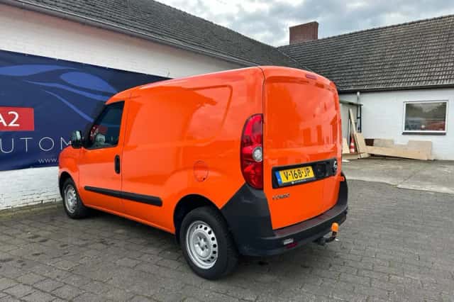 Opel Combo (2017) thumbnail 6