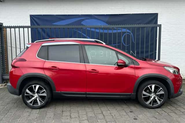 Peugeot 2008 (2016) thumbnail 5