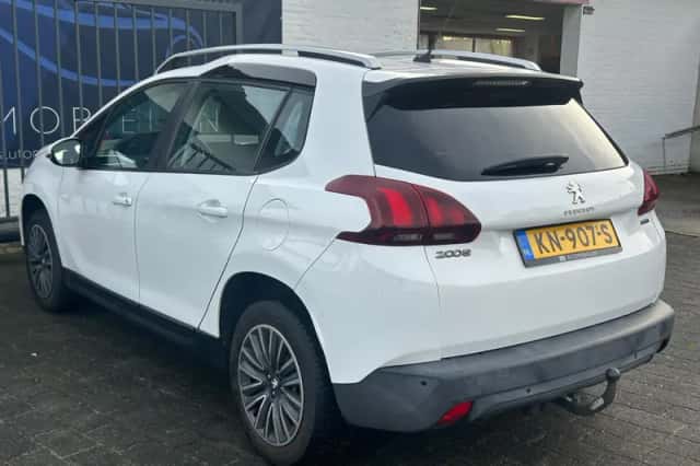 Peugeot 2008 (2016) thumbnail 6