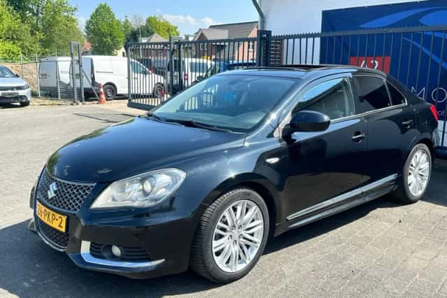 Suzuki Kizashi (2011) thumbnail 1