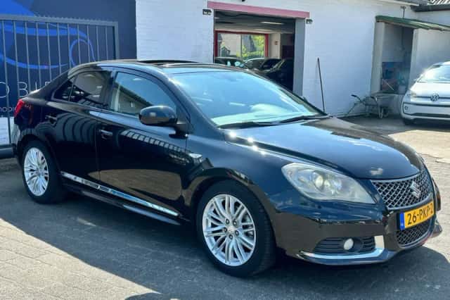 Suzuki Kizashi (2011) thumbnail 3