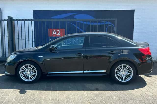 Suzuki Kizashi (2011) thumbnail 4