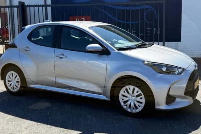 Toyota Yaris (2025) thumbnail 5