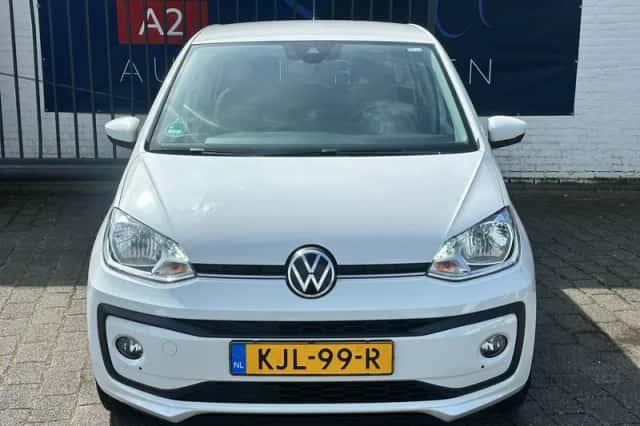 Volkswagen Up! (2021) thumbnail 2